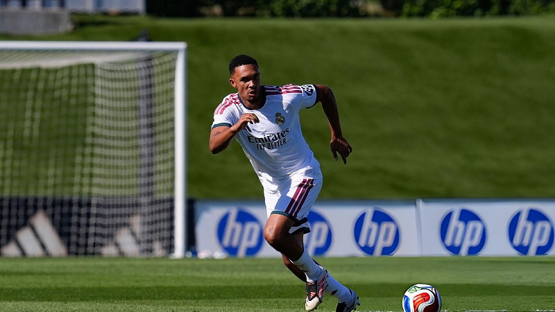 Trent Alexander-Arnold conquistou a confiança do seu novo treinador durante a pré-época
